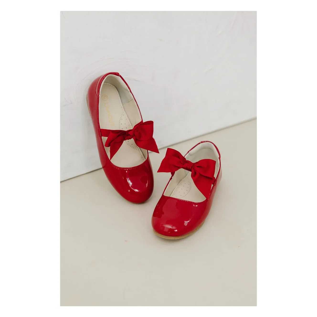 Amelia Bow Flat