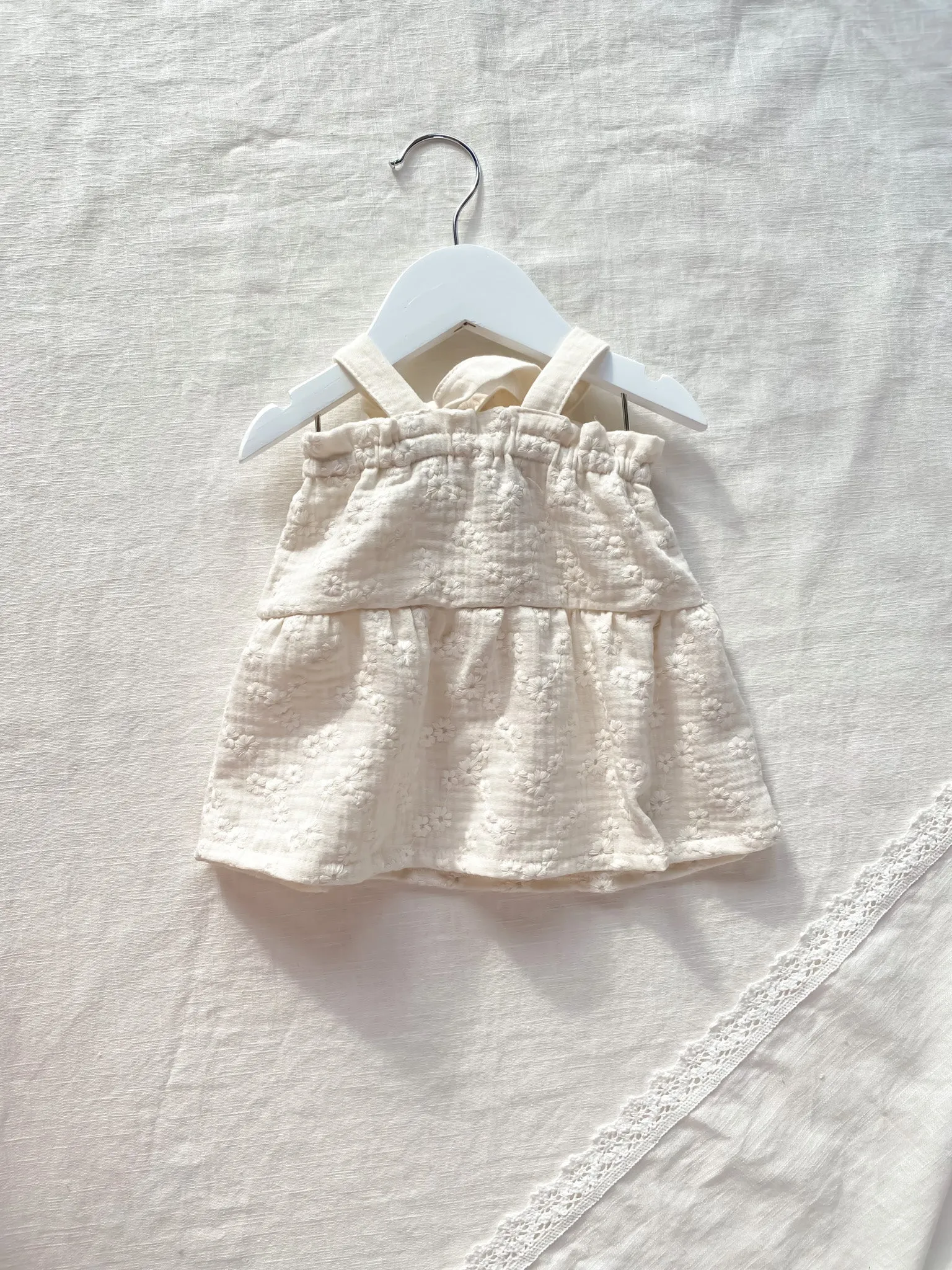 Baby dress / embroidered muslin - ecru