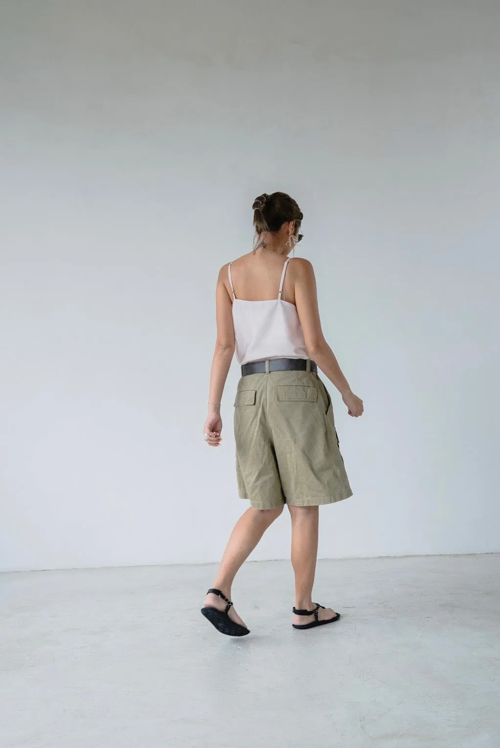 BEIGE  OVERSIZED CARGO SHORTS 🌟BEST BUY🌟