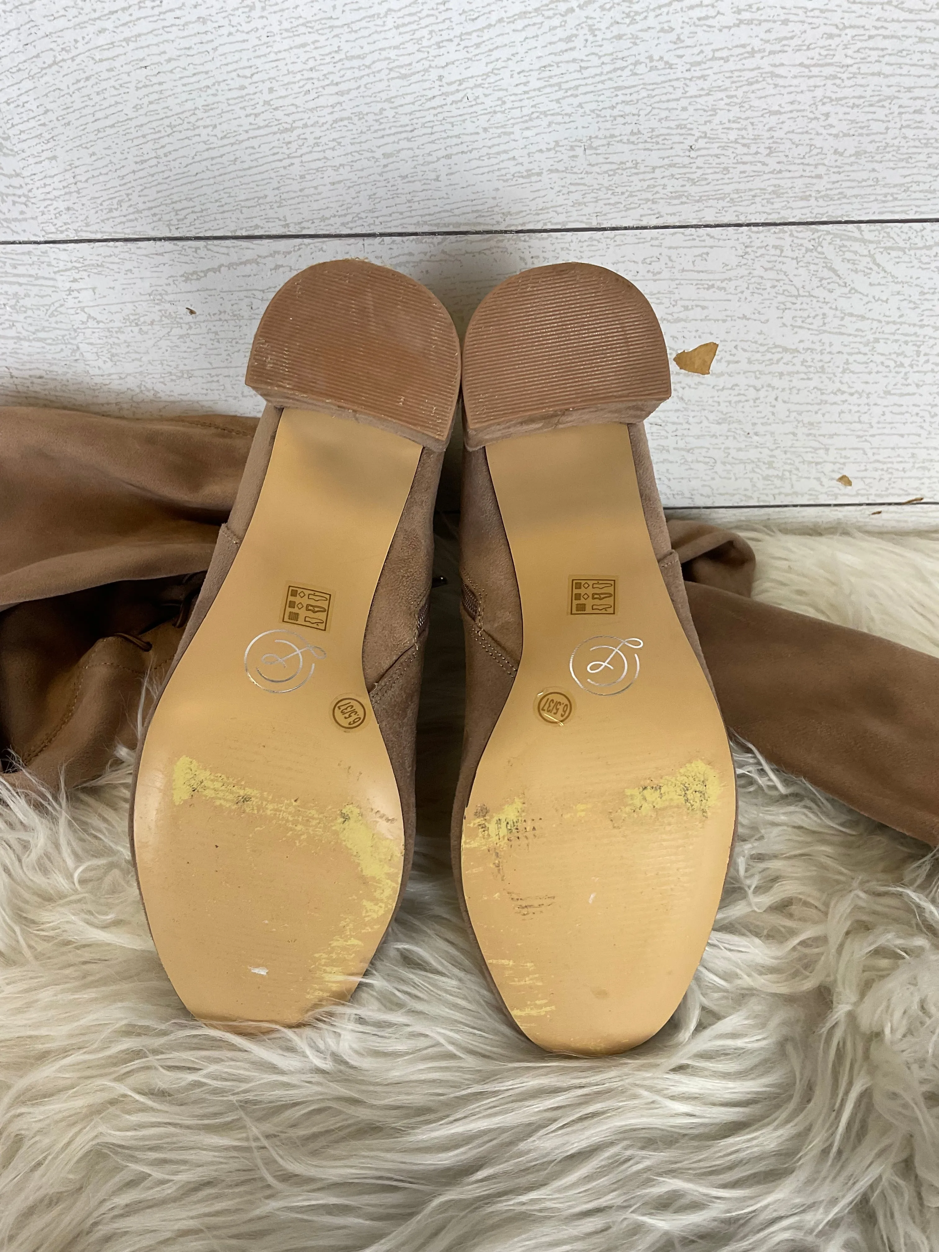 Boots Knee Heels By Chinese Laundry  Size: 6.5