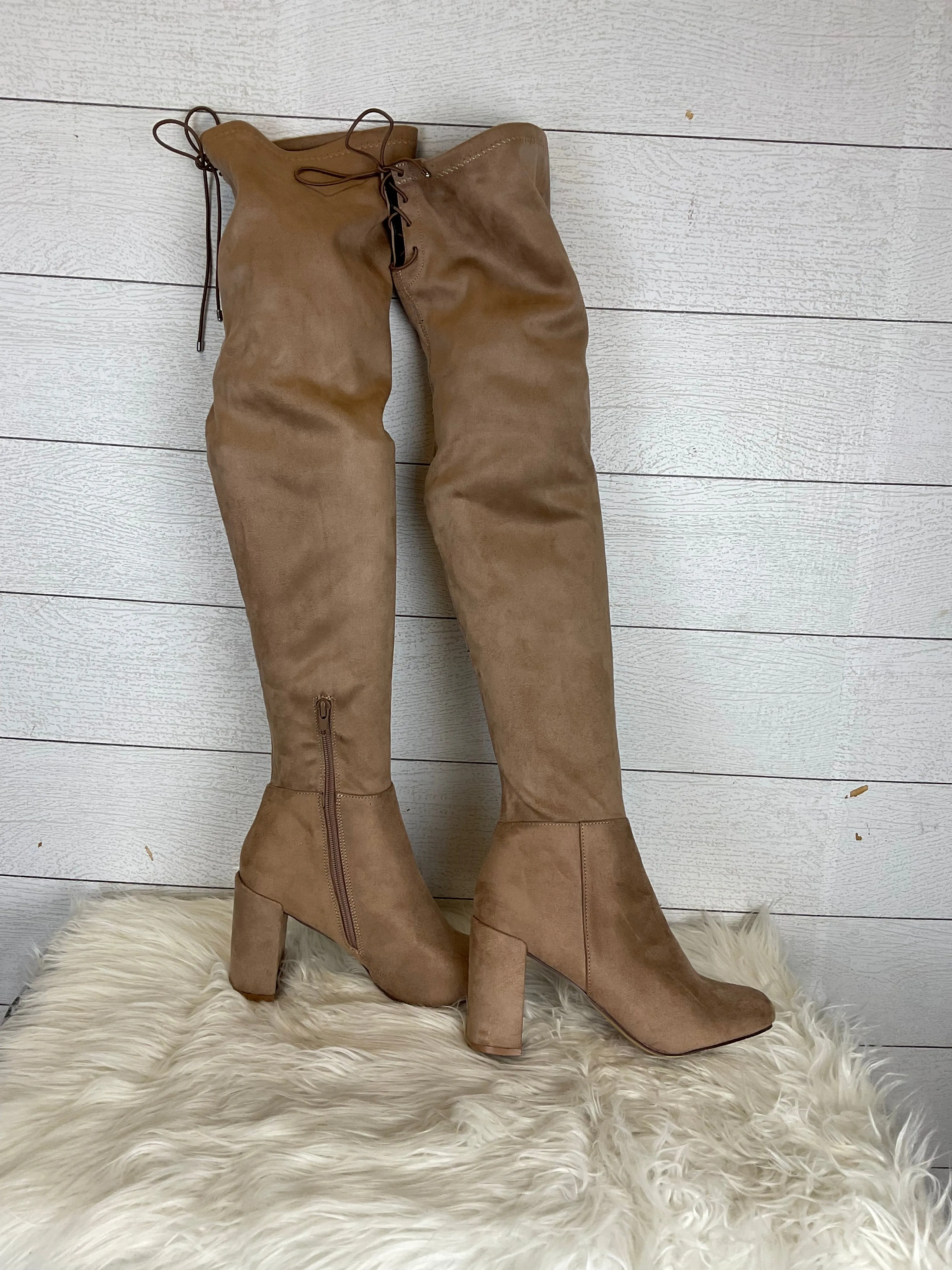 Boots Knee Heels By Chinese Laundry  Size: 6.5