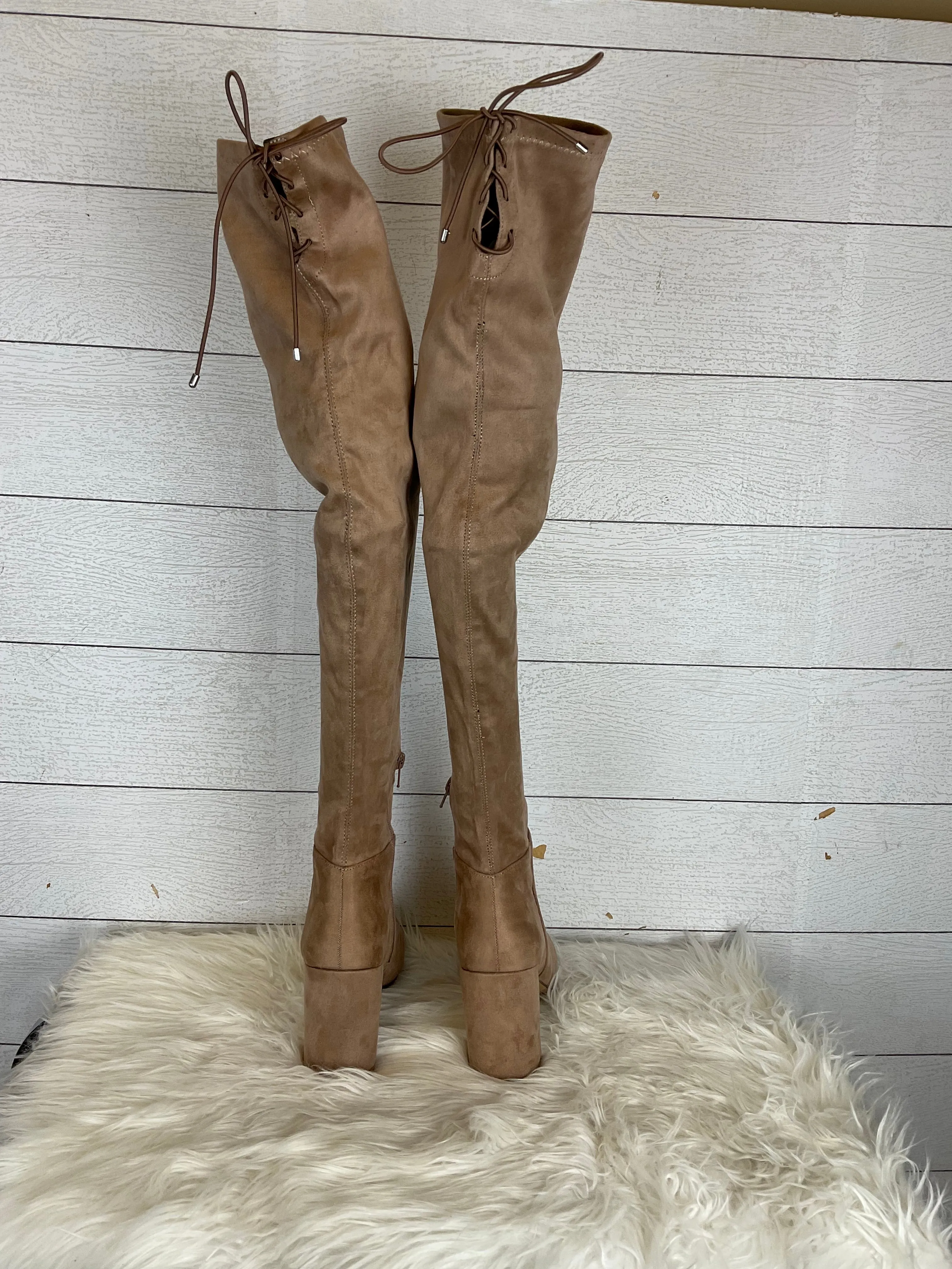 Boots Knee Heels By Chinese Laundry  Size: 6.5