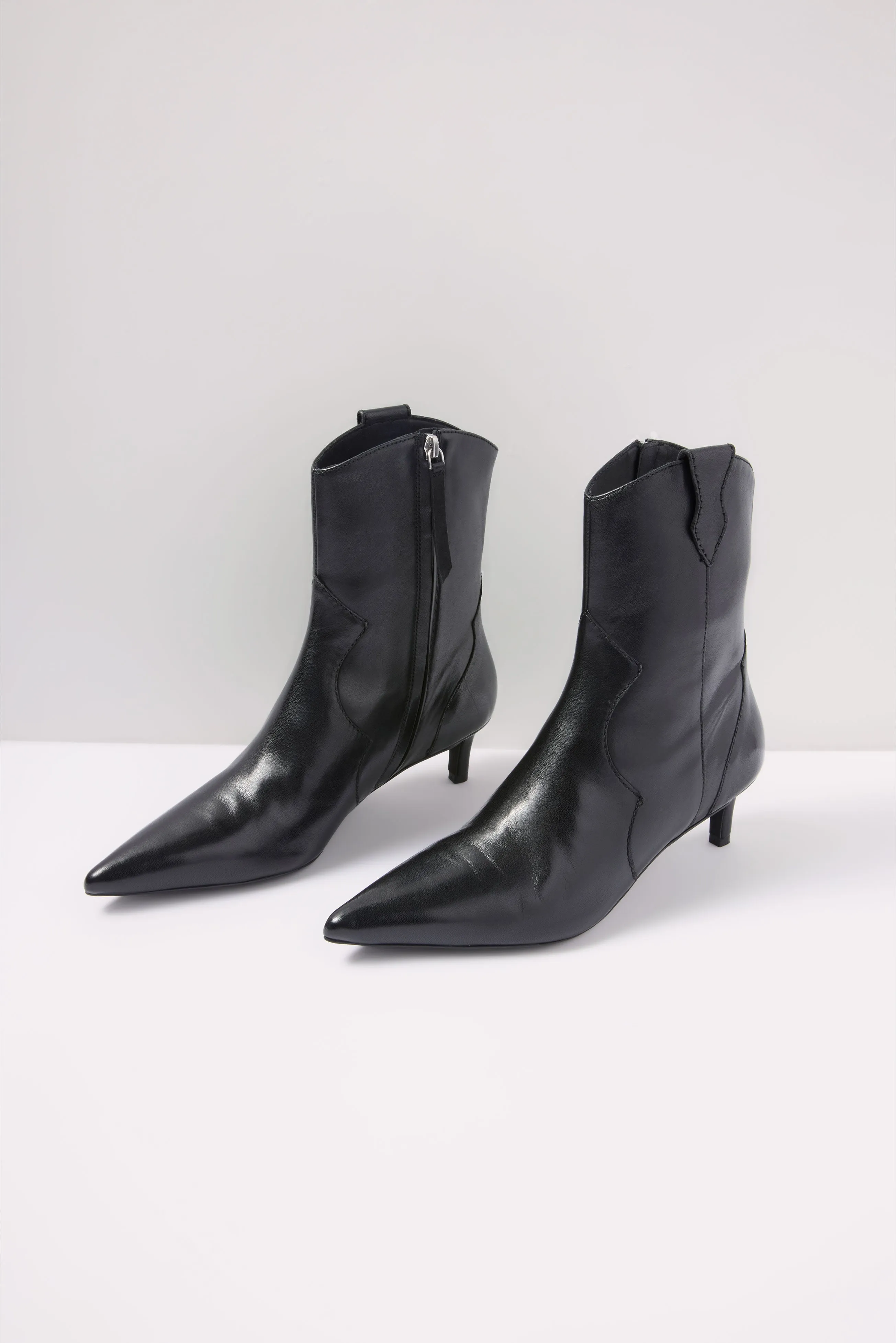 Dallas Bootie