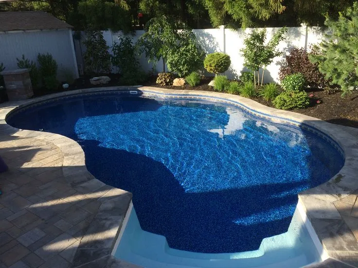 INGROUND FREE FORM POOL