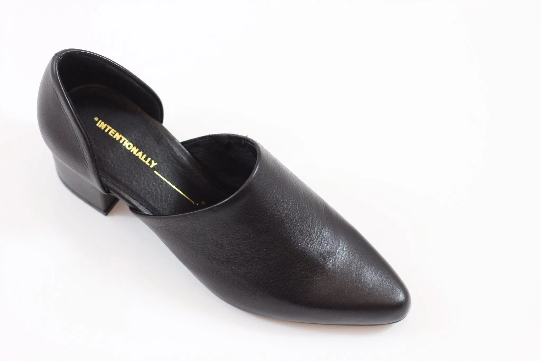 Intentionally Blank Women's Perf Hi Pump - Black Calf